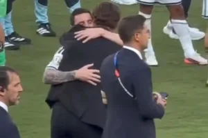 messi-pelukan-sergio-ramos