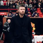 Michael Carrick Bela Skuad MU dari Serangan Kritik Jelang Menjamu Ipswich Town