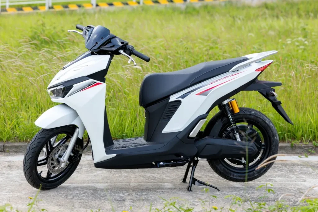 Motor listrik makin dilirik karena menawarkan efisiensi biaya, baterai terukur, penukaran cepat, dan garansi panjang.