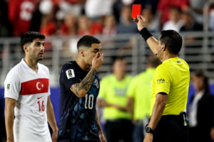 paraguay-almiron-kartu-merah