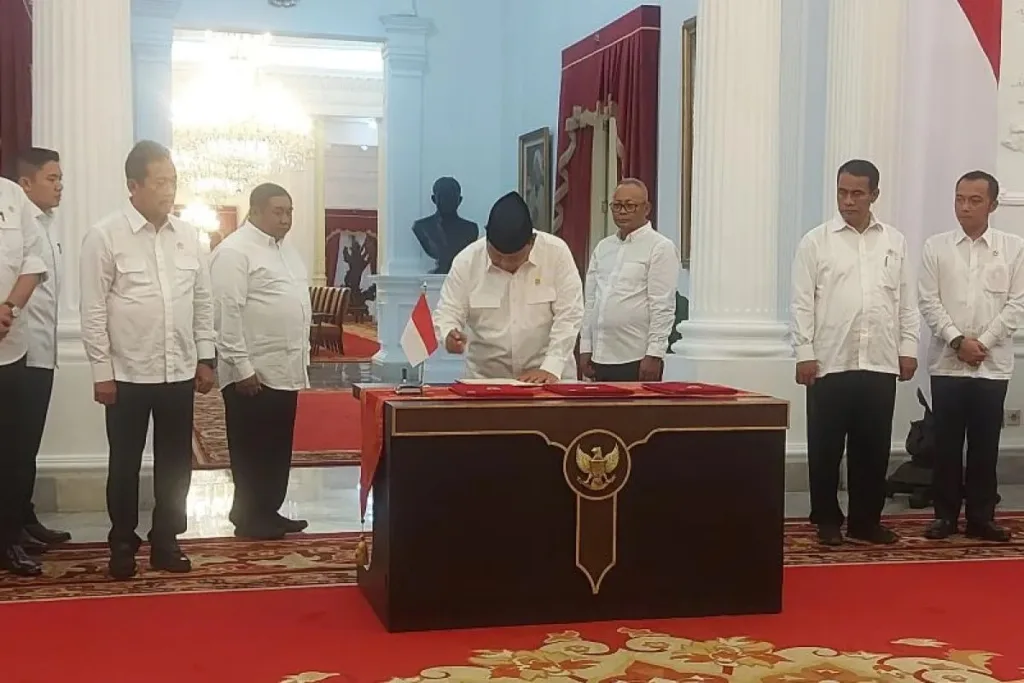 prabowo-tanda-tangan