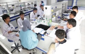 pratikum-lab-kimia-uper