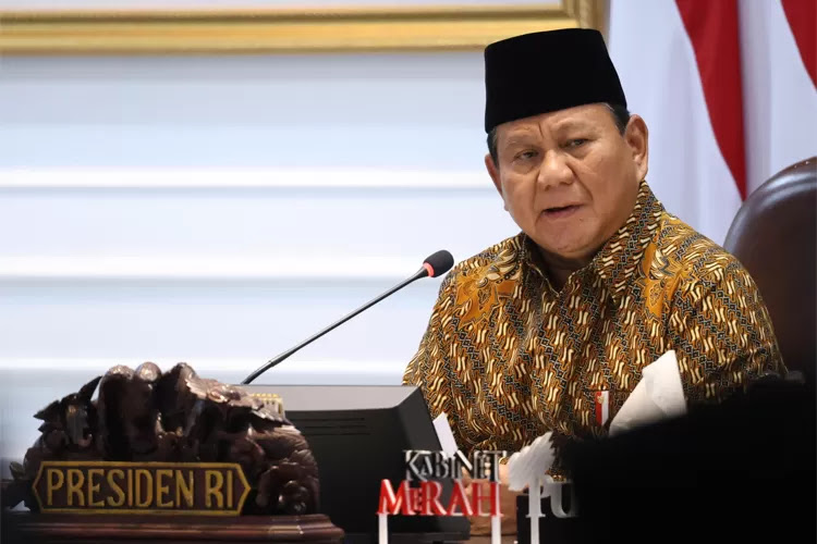 presiden-ri-prabowo-duduk-setkab