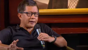 profil-rocky-gerung-seorang-akademisi-dan-pengamat-politik-terkenal