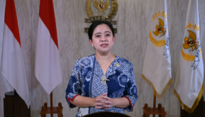 puan-mahar-berdiri