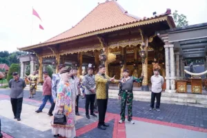 replika-majapahit