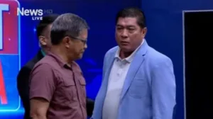 rocky-gerung-dan-silfester-matutina-debat-panas-di-live-tv