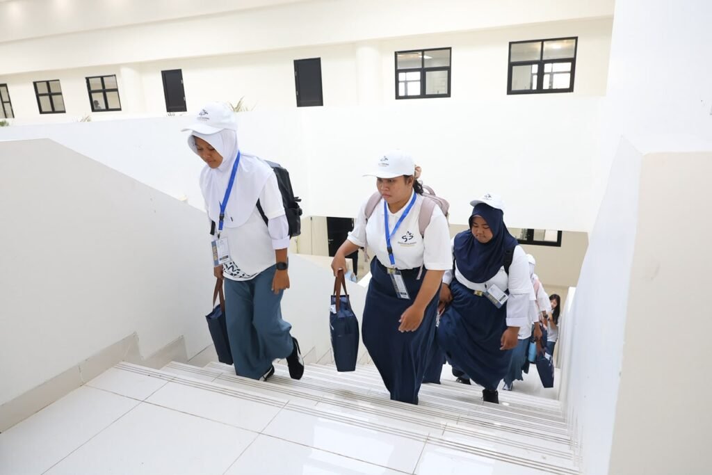 snt mpls oikn naik tangga