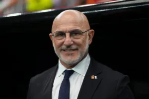 spanyol-pelatih-luis-de-la-fuente-xinhua