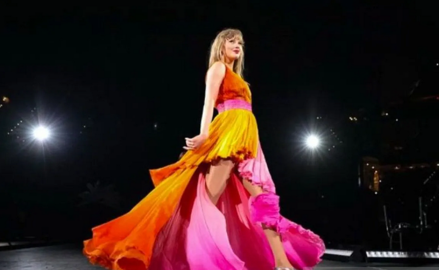 taylor-swift-di-panggung-ig