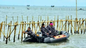 tni-pagar-laut-bongkar