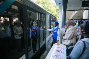 transjakarta-boleh-buka-puasa