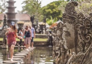 turis-asing-ke-bali