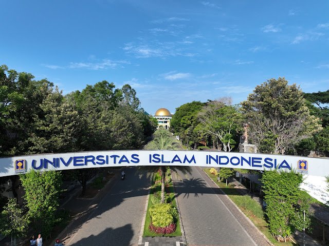 uii-gerbang