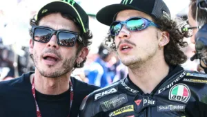 valentino-rossi-dan-bezzecchi