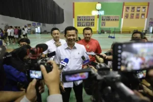wamenpora-taufik-hidayat