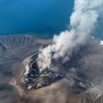 Gunung Anak Krakatau Kembali Erupsi Siang Ini, Tercatat 4 Kali Letusan dalam Sehari