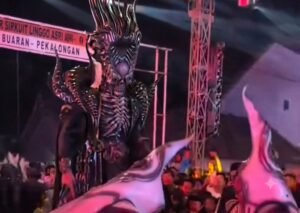 Diduga Bernuansa Satanic, Karnaval dalam Rangkaian Khitan Massal di Pekalongan Tuai Sorotan. (Foto; jateng.disway.id).