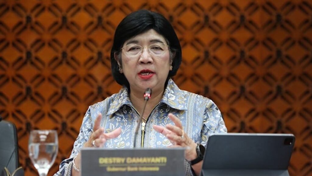 Destry Damayanti - 1
