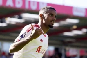 alexander isak liverpool gol