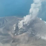Gunung Anak Krakatau Erupsi 2 Kali dalam 6 Menit, Warga Diminta Jauhi Radius 2 Kilometer