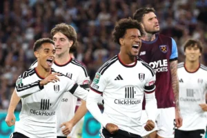 fulham rayakan gol