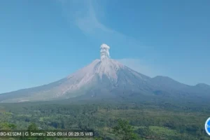 gunung semeru erupsi 14-9-2026