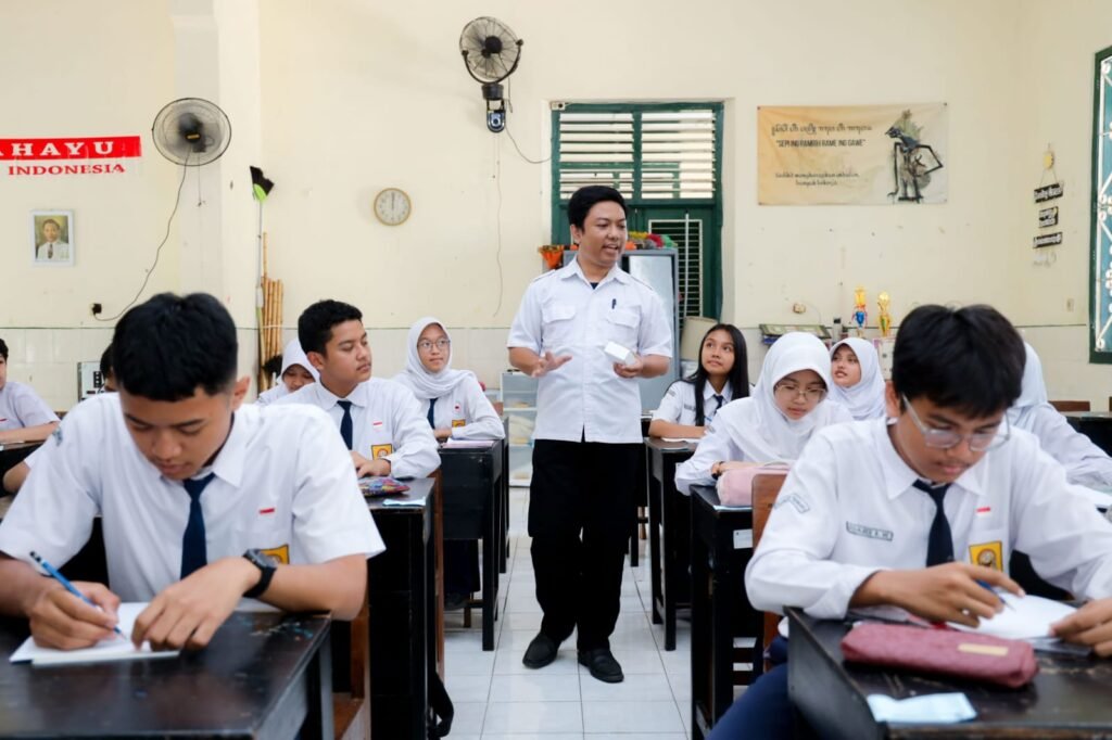 guru smp mengajar ilustrasi