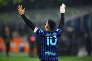 lautaro martinez belakang inter milan