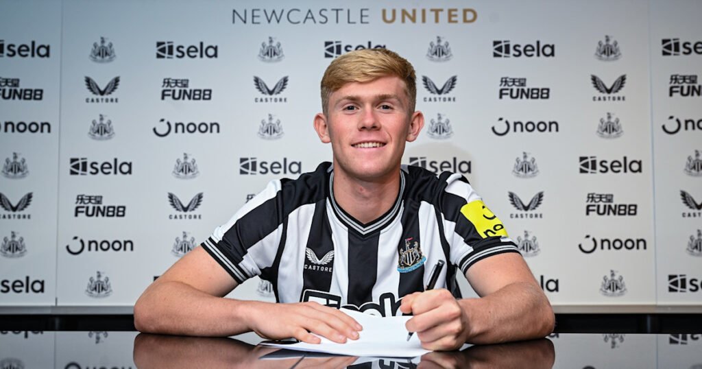 lewis-hall-signing