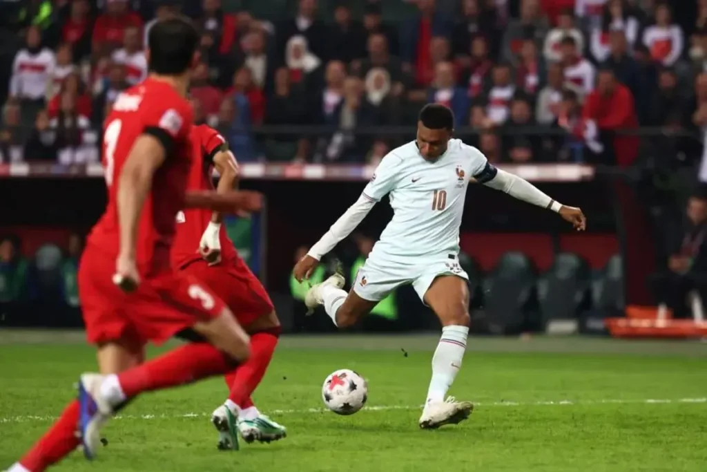 mbappe vs turki