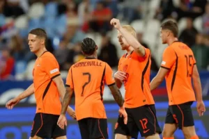 mex meedink dua kanan belanda -uefa