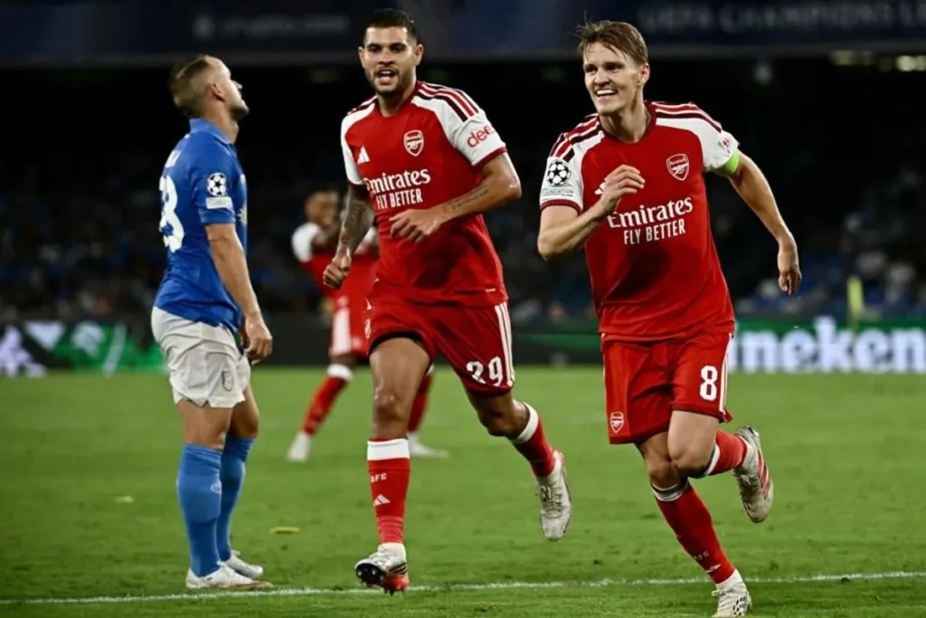 odegaard arsenal selebrasi napoli