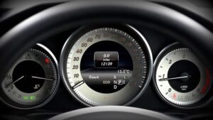 odometer-automobile-2178402_640