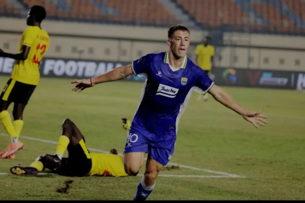 peralta gol persib