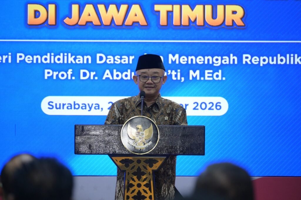 revitalisasi sekolah jatim muti podium