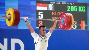 rizki-juniansyah-pecahkan-rekor-dunia-di-sea-games-2025-1765798596260_169