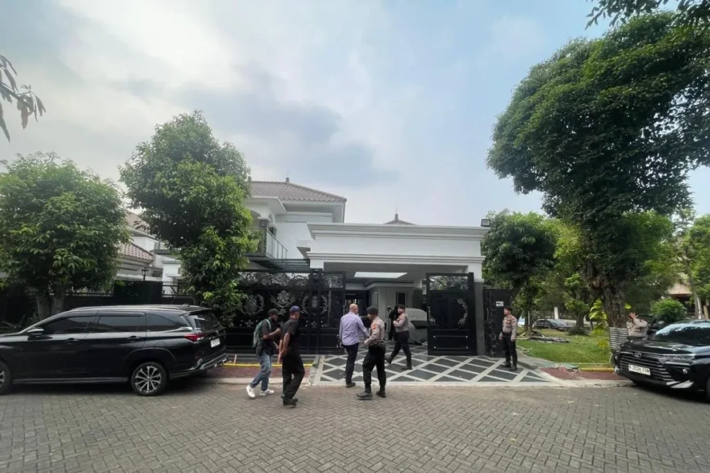 rumah yayat s lippo kpk