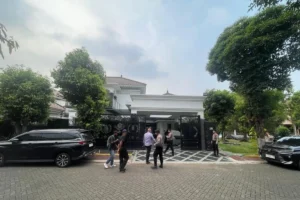 rumah yayat s lippo kpk
