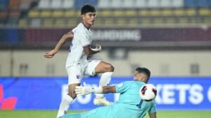 teerasak-poeiphimai-thailand dok fa thailand