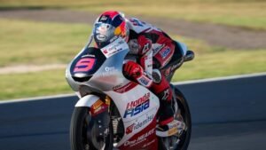 veda-ega-pratama-trek-lurus-honda team asia