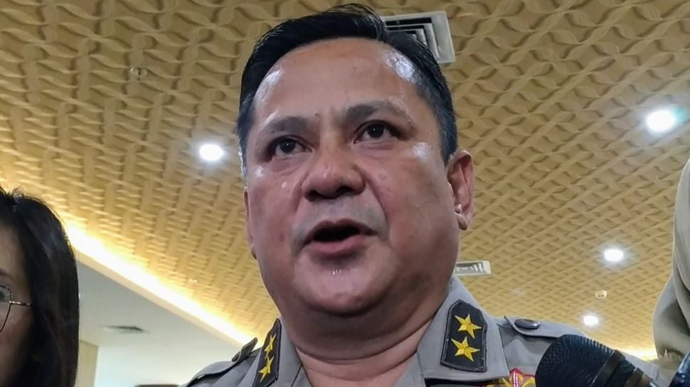 93782-tangkap-layar-video-penampakan-irjen-napoleon-bonaparte-seusai-diperiksa-dalam-kasus-suap