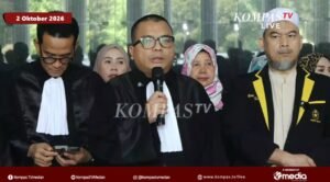 Denny Indrayana usai Sidang MK - 1