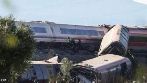 Foto Tabrakan Kereta Cepat di Spanyol - 2