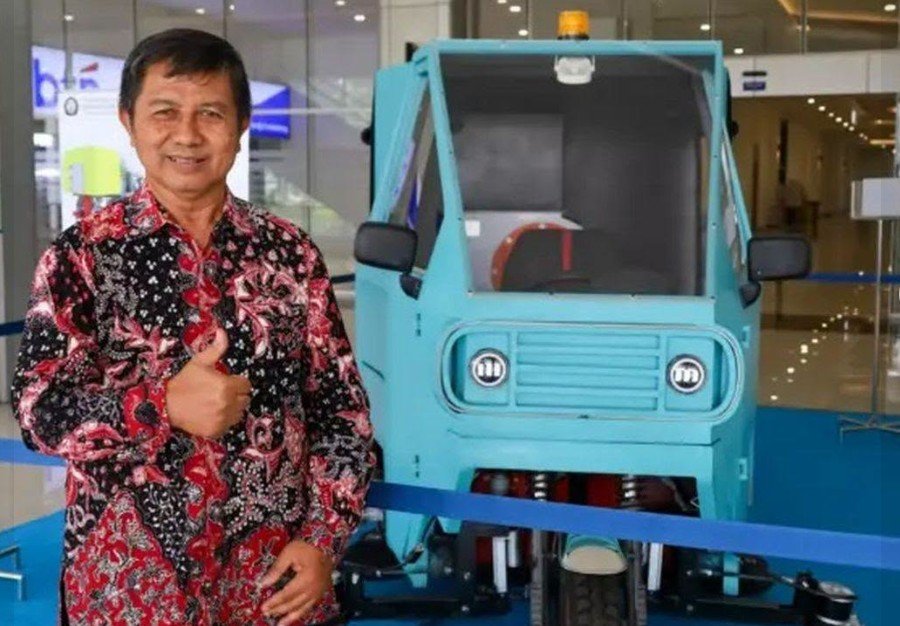 Mobil Sweeper EV, Undip dan Profesorbya