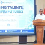 Wamenaker Afriansyah Ingatkan Mahasiswa: IPK Tinggi Saja tak Cukup untuk Hadapi Dunia Kerja