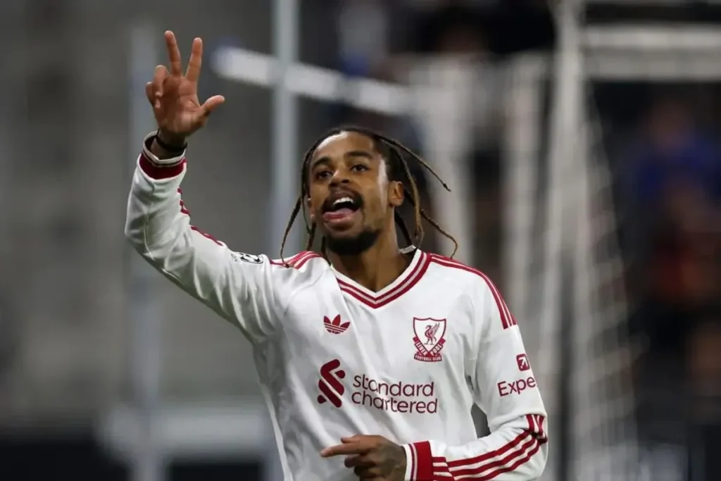 bradley barcola liverpool