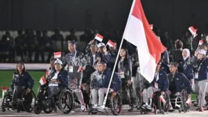 defile-kontingen-indonesia-asian-para-games-2026-1792475701167_169