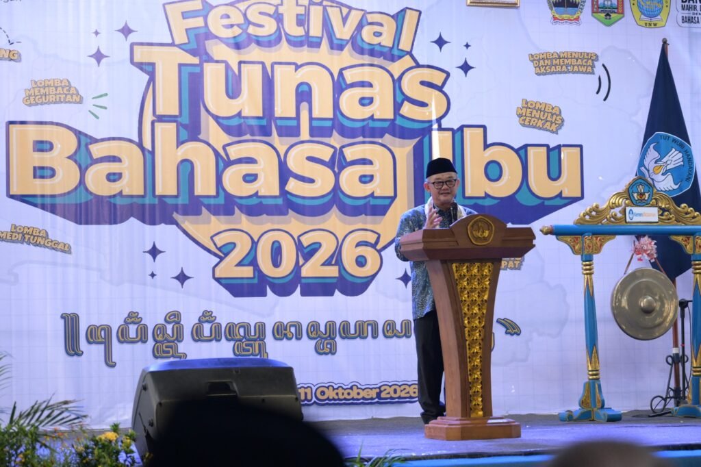 festival tunas ibu bahasa jawa muti podium
