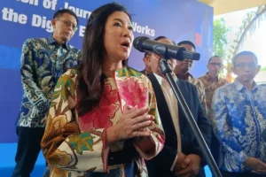 fifi aleyda yahya dir komdigi